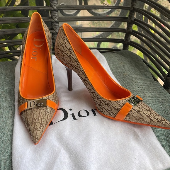 Christian Dior street chic heels - Picture 2 of 14